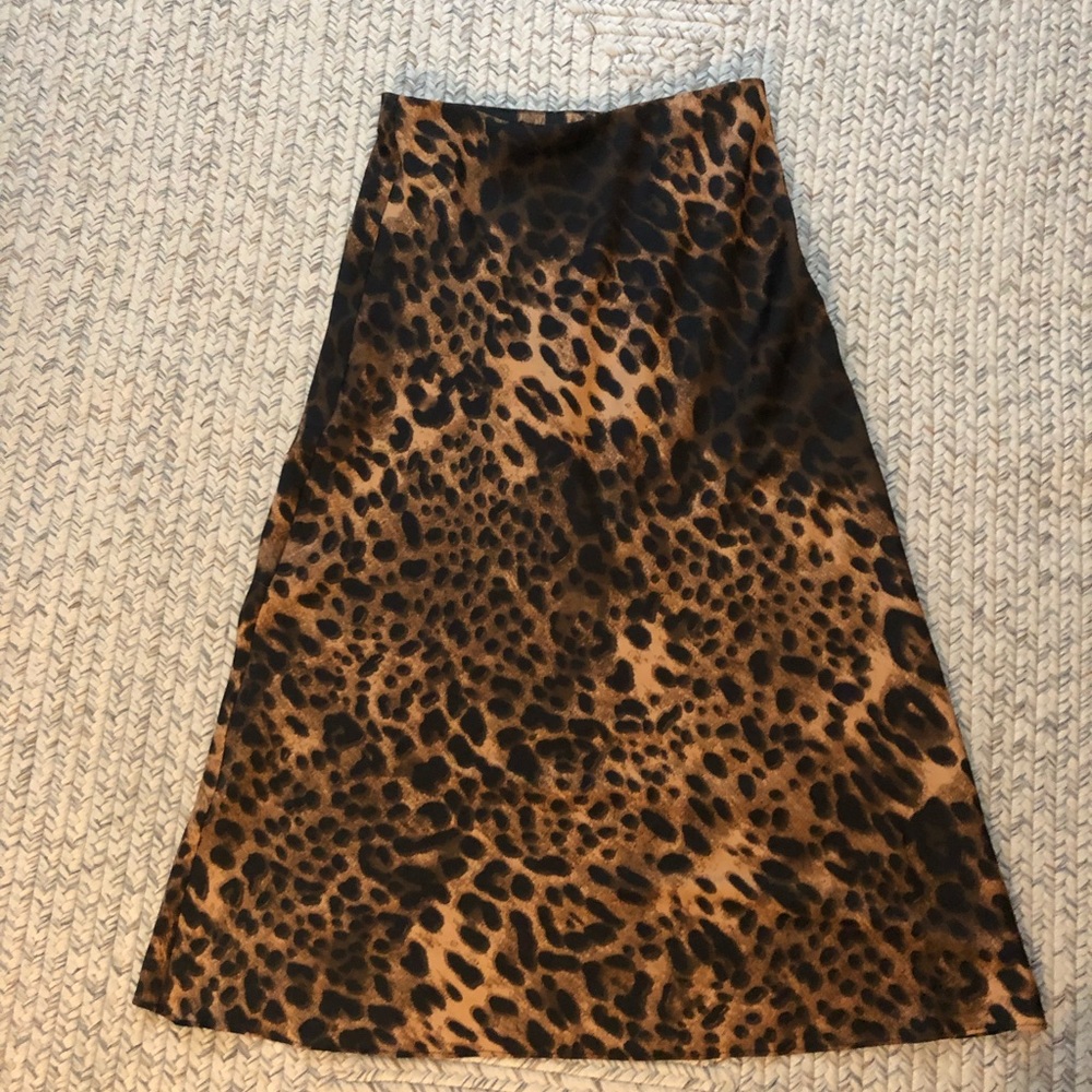 Leopard skirt